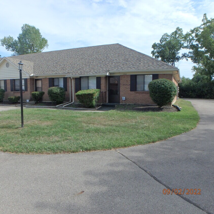 Primary Photo - 3500 Spanish Villa Dr