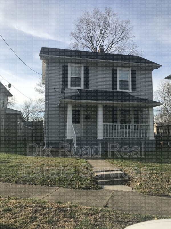 Building Photo - 714 Poplar St