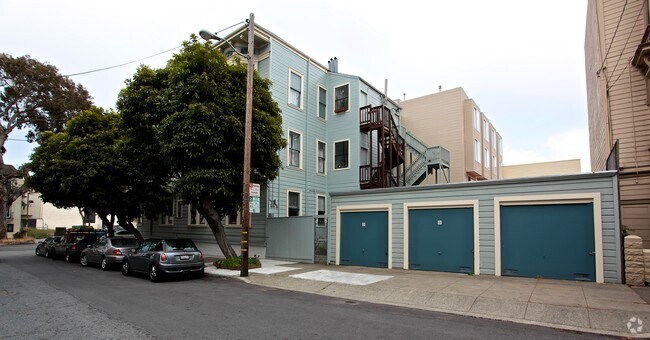 Building Photo - 150-154 Sanchez St