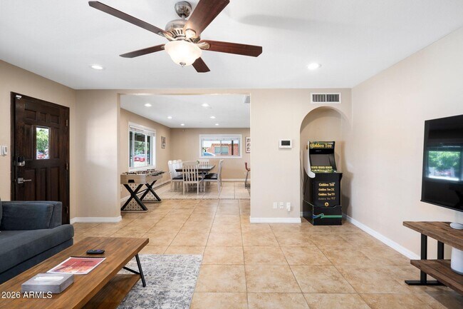 Foto del edificio - 8201 E Montecito Ave