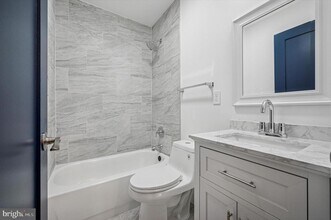 Building Photo - 2614 Sylmar St