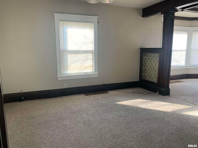 Foto del edificio - 2403 N Peoria Ave