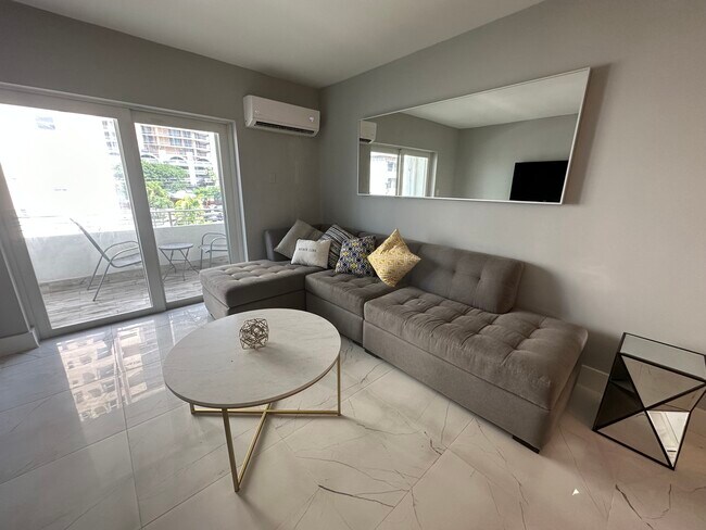 Foto del edificio - 2900 Banyan St