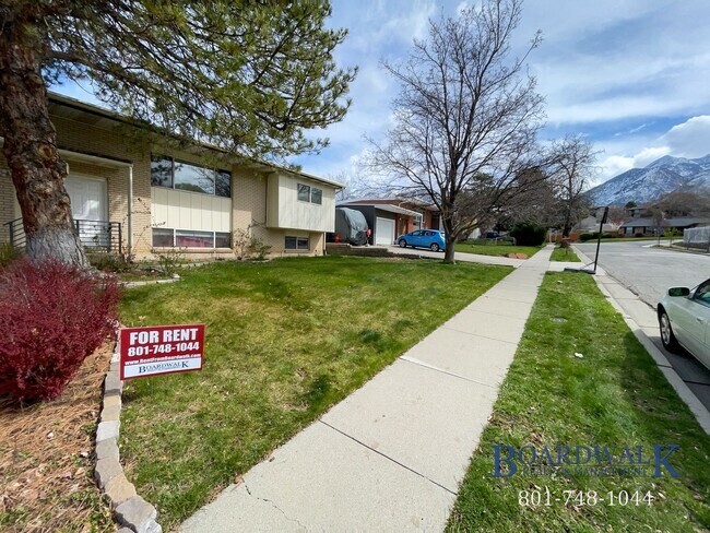 Foto del edificio - 2827 E Bridgewater Dr