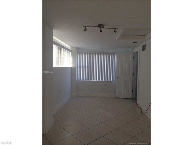 Building Photo - 1474 NE 183rd St