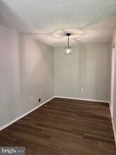 Building Photo - 27 Mendrey Ct
