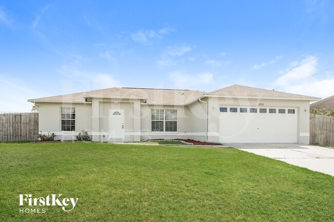 Building Photo - 2715 SW 1st Pl