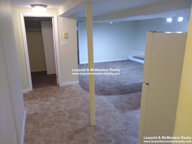 Foto del edificio - 1292 Commonwealth Ave