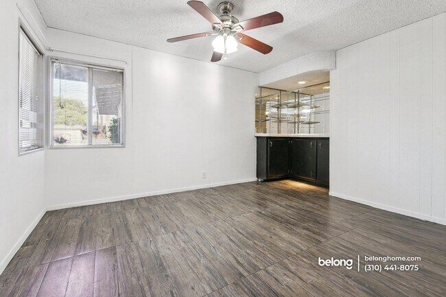 Foto del edificio - 6911 Bellaire Ave