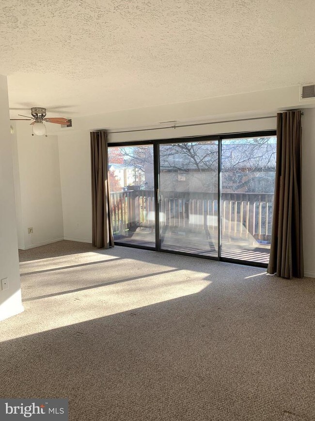 Foto del edificio - 7602 Savannah St