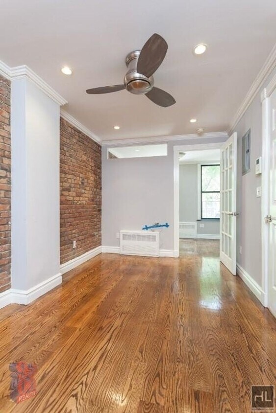 Foto principal - East 5th Street