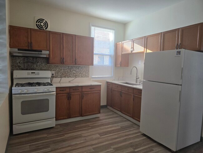 Foto del edificio - 1227 N Parkside Ave