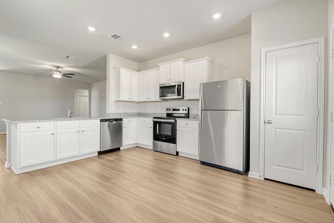 Building Photo - 11702 Texas Spg Dr