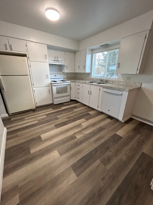 Foto del edificio - 4250 3rd Ave N