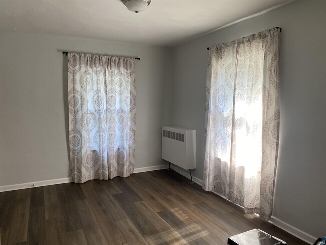 Foto del edificio - 1328 Sinclair St