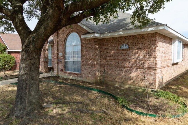 Foto del edificio - 1524 Jessica Ln