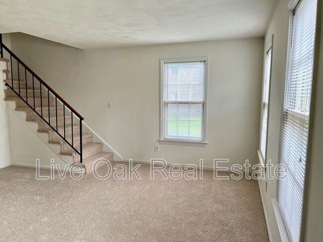 Foto del edificio - 1317 Cypress Ave