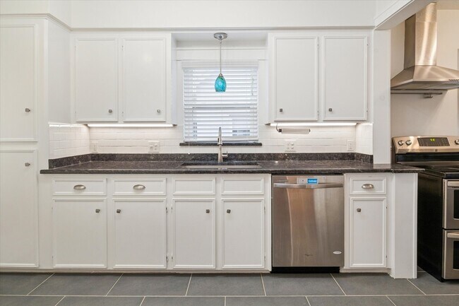 Foto del edificio - 1937 W McKinney St