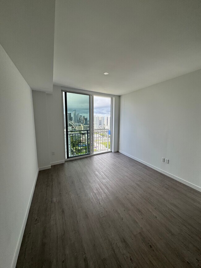 Foto del edificio - 132 NE 22nd St