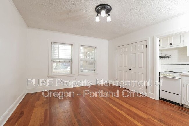 Building Photo - 20 NW 16th Ave