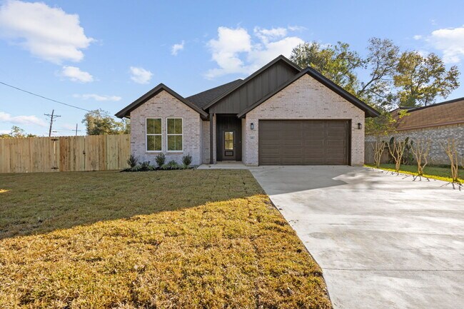 Building Photo - 195 Teal Dr