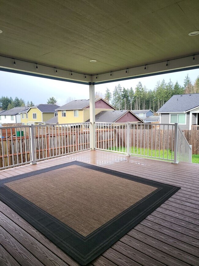 Building Photo - Beautiful home in Napavine
