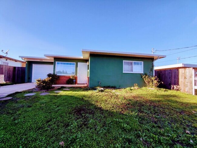 Building Photo - Updated 3 Bed 1 bath home in San Pablo