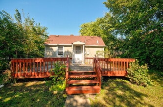 Building Photo - 1704 Belleview Ave