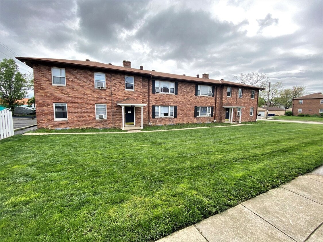 Primary Photo - 1 Bedroom - Grandview