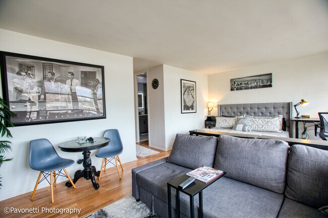 Foto del edificio - 1401 E 55th St