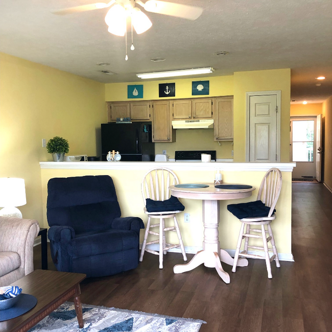 Foto del edificio - 581 Blue River Ct