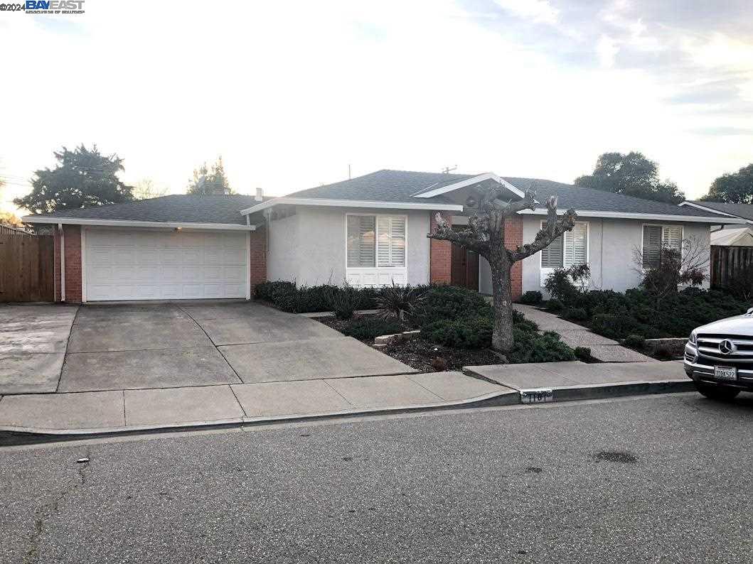 Primary Photo - 1181 Claiborne Dr