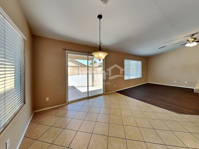 Foto del edificio - 16776 W Mesquite Dr