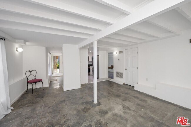 Foto del edificio - 1664 W 12th St