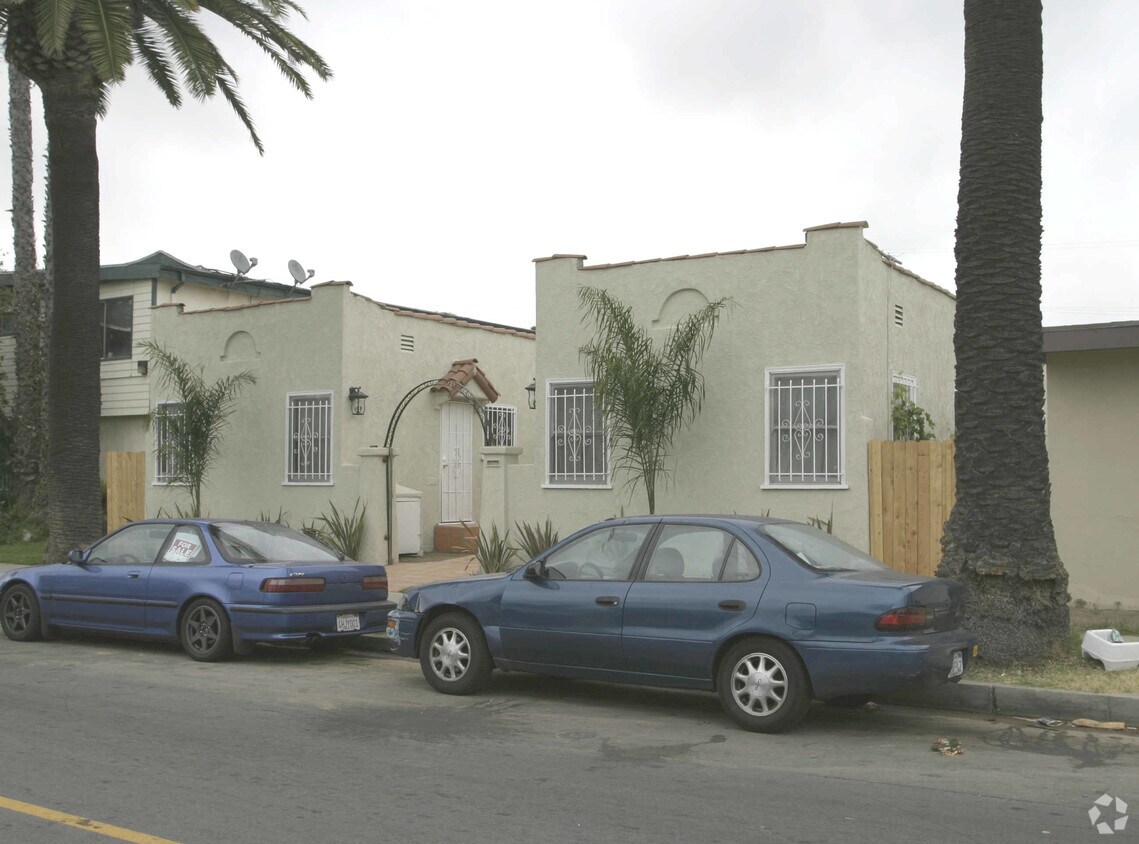 Building Photo - 1102 Dawson Ave