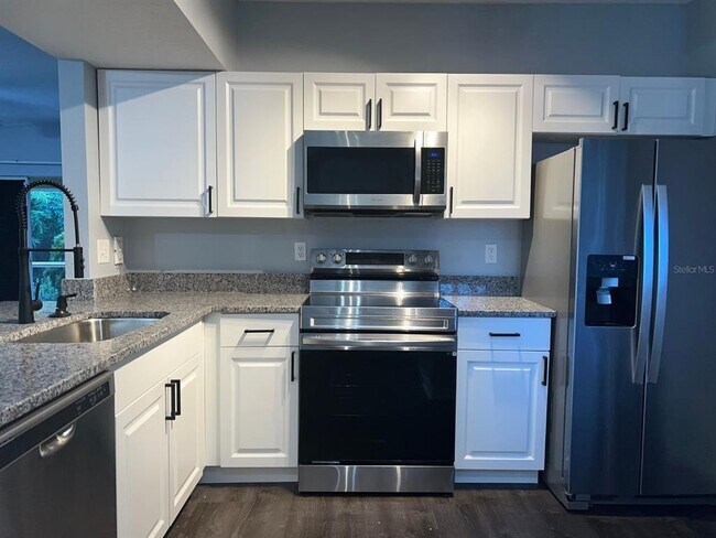 Building Photo - 6439 Cypressdale Dr