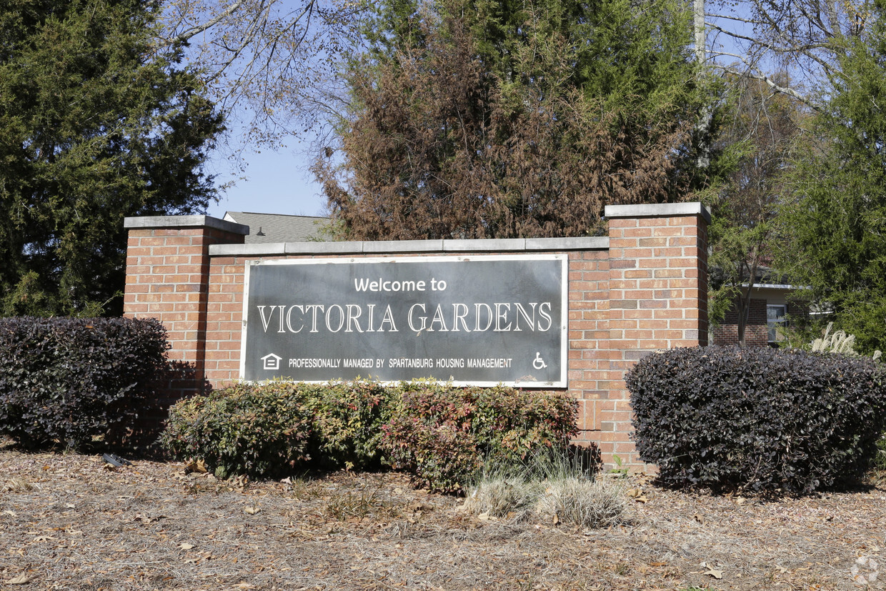 Building Photo - Victoria Gardens