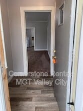 208 5th Ave SW
