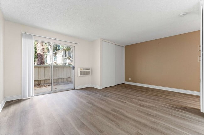 Interior Photo - Jasmine Villas