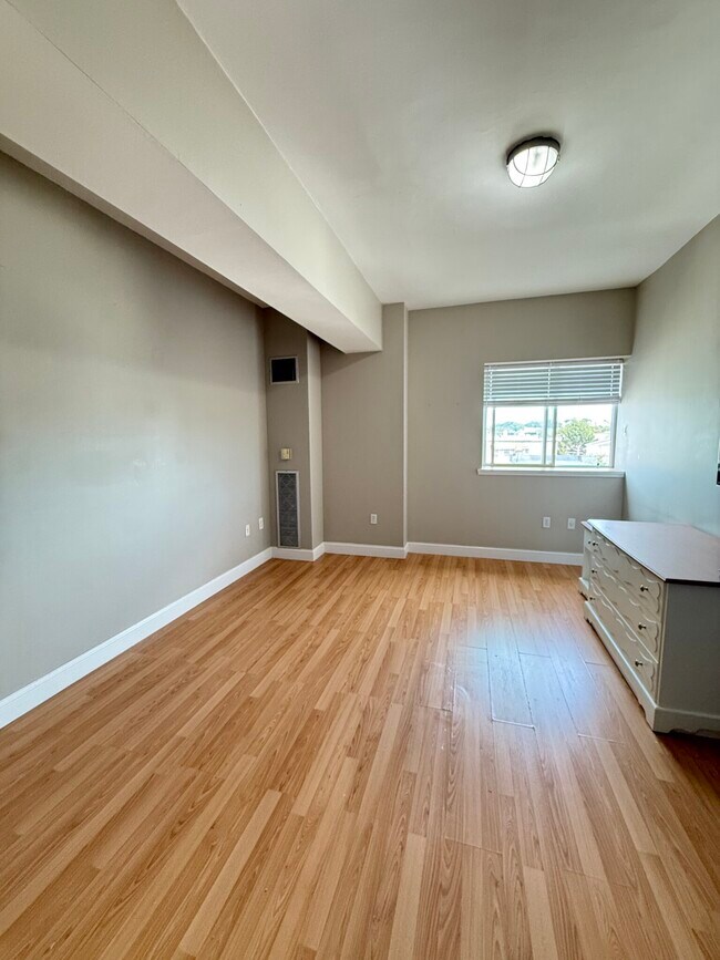 Foto del edificio - 312 Shirley St