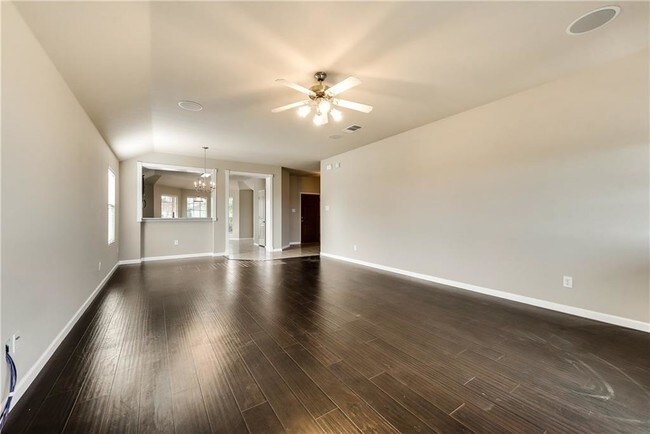 Building Photo - 3221 Taylor Dr