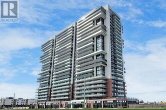 Building Photo - 2550 Simcoe St N