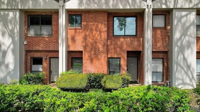 Building Photo - 2608 Bering Dr