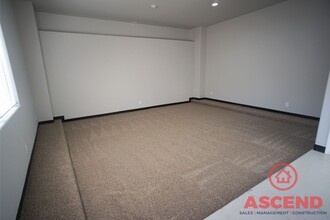 Building Photo - 2925 Park Way