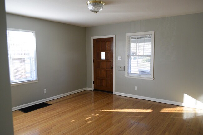 Building Photo - 1101 N Downey Ave