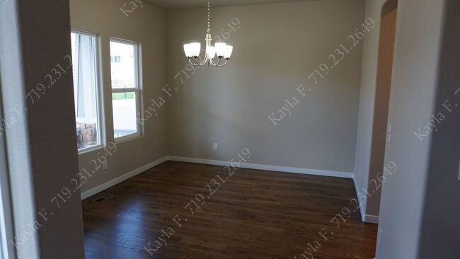 Building Photo - 1401 Grand Overlook St