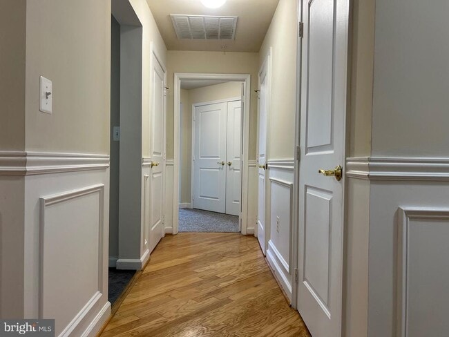 Building Photo - 485 Harbor Side St