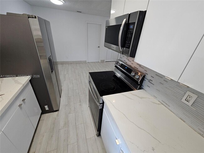 Foto del edificio - 4621 SW 33rd Ave