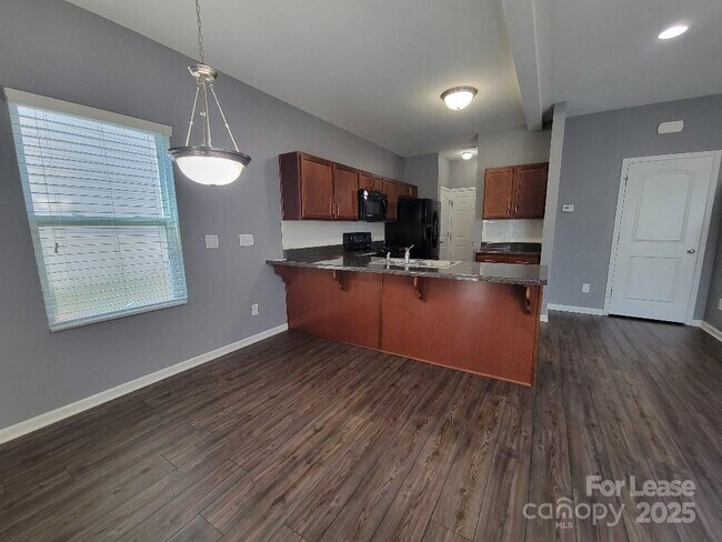 Building Photo - 1349 Haestad Ct