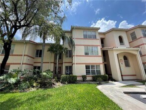 Building Photo - 3430 Pinewalk Dr N